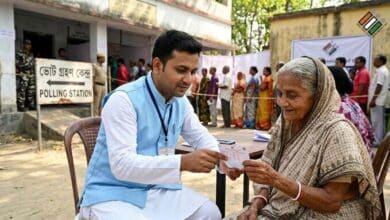 Blo Assisting A Elder Voter Election